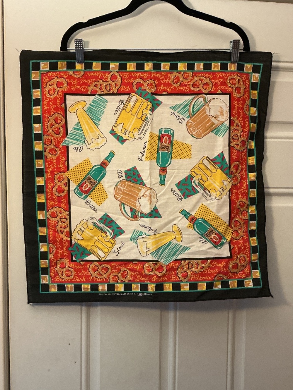 Vintage 50/50 Made in USA Beer Stout Pilsner Ale and Pretzels Bandana 22”x22